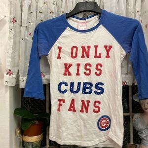 Pink Victoria’s Secret szXSonly kiss Cubs Fans Chicago Cubs baseball tee
